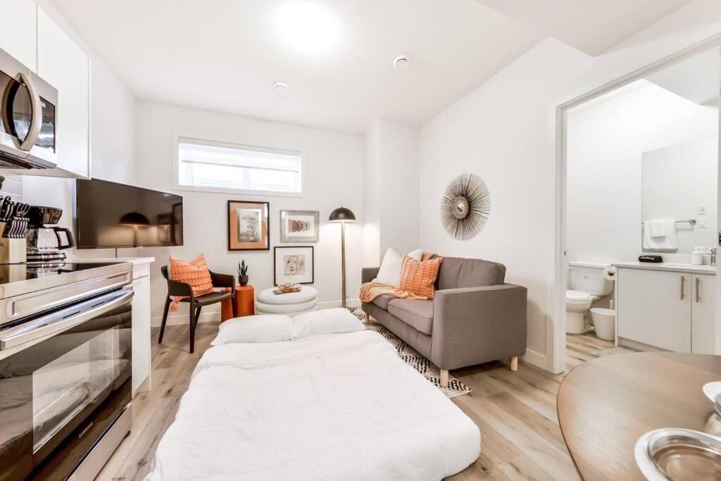 Cozy Nordic Utopia, Bsmt Suite Near Wem & Dt, King Bed, Wifi Edmonton Eksteriør bilde